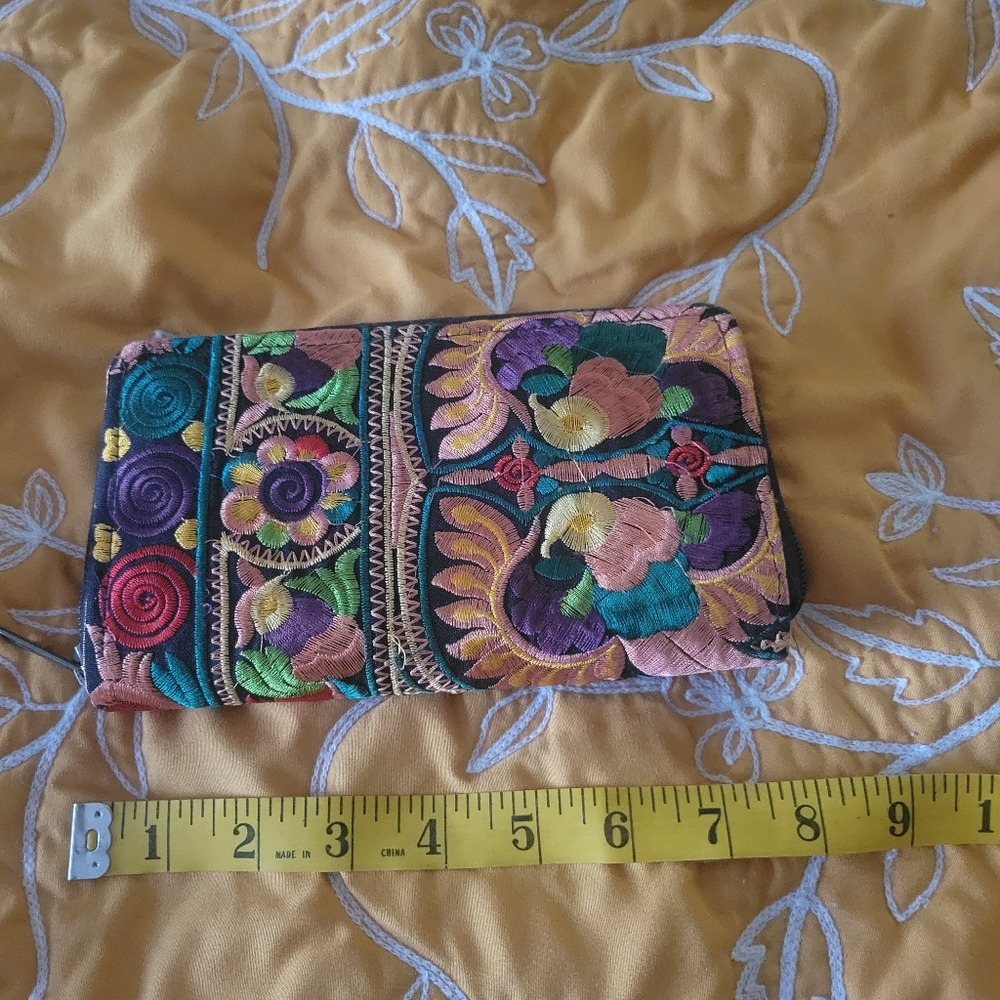 Embroidered wallet